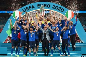 इंग्ल्यान्डलाई हराउँदै इटाली युरोकप फुटबलको उपाधि बिजेता